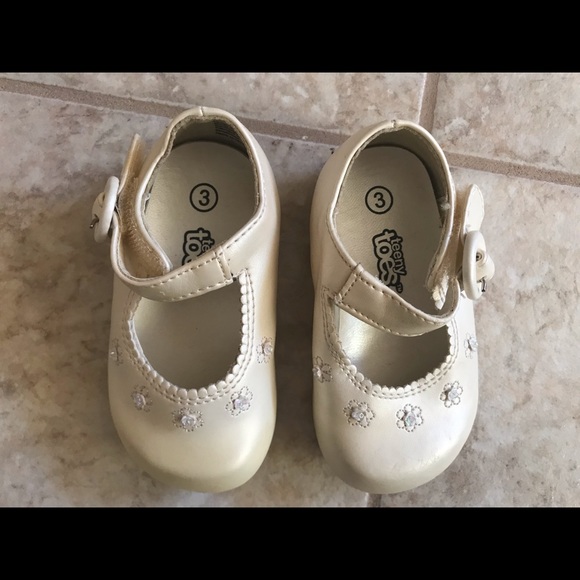Infant Girls Dressy Shoes - Picture 2 of 5